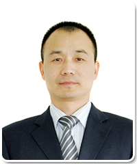 常务副总经理 杜曙光先生       历任公司销售一部经理,营销中心总监